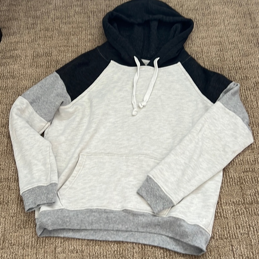 Cute nom cropped sweatshirt size M.